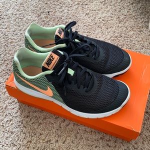 Nike Flex Experience Run
